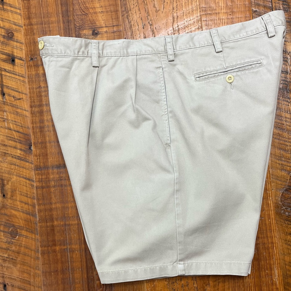 Men’s Nautica Pleated Front Khaki Shorts, Size 38 - Picture 4 of 12